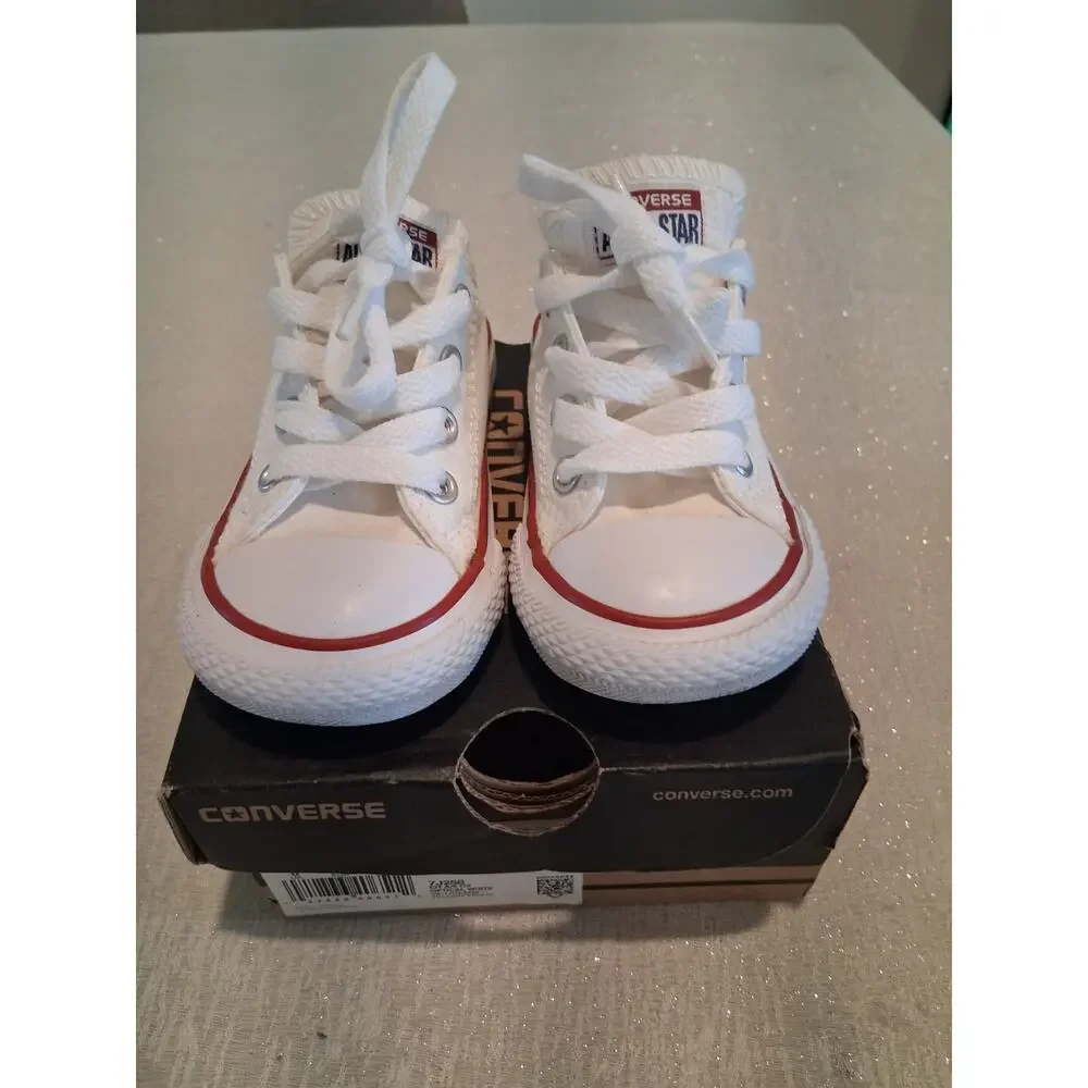 Converse title chuck